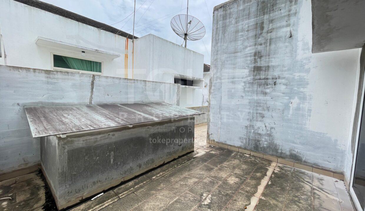 SB_303_LLA-9