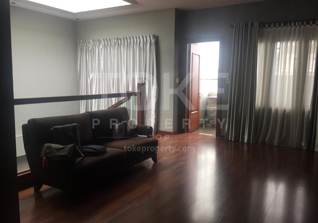 S_1050_NY-9