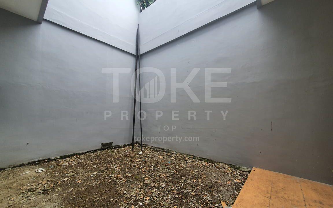 S_679_NY-1
