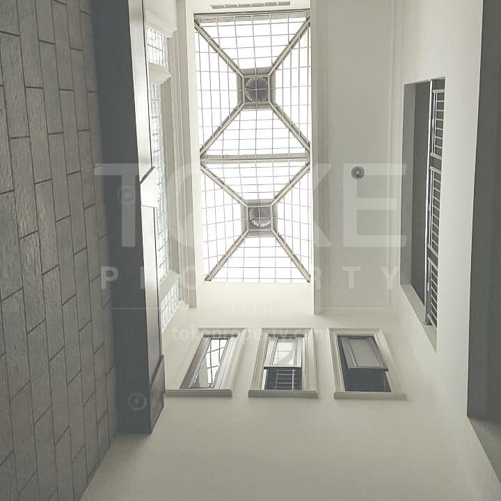 S_68_LL-5