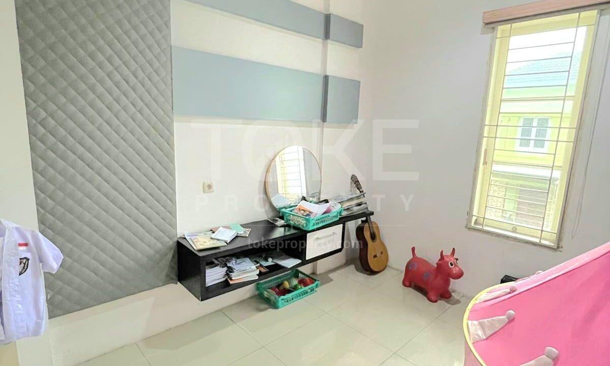 S_826_LL-18
