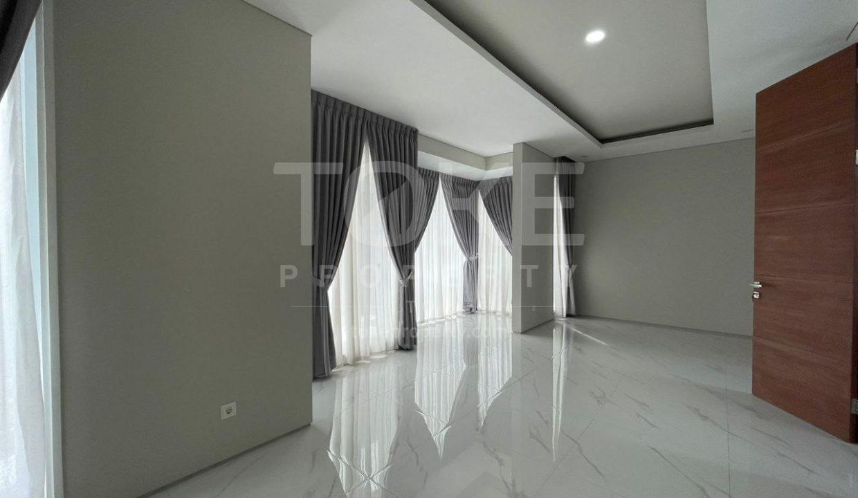 photo_2024-10-14_14-06-42