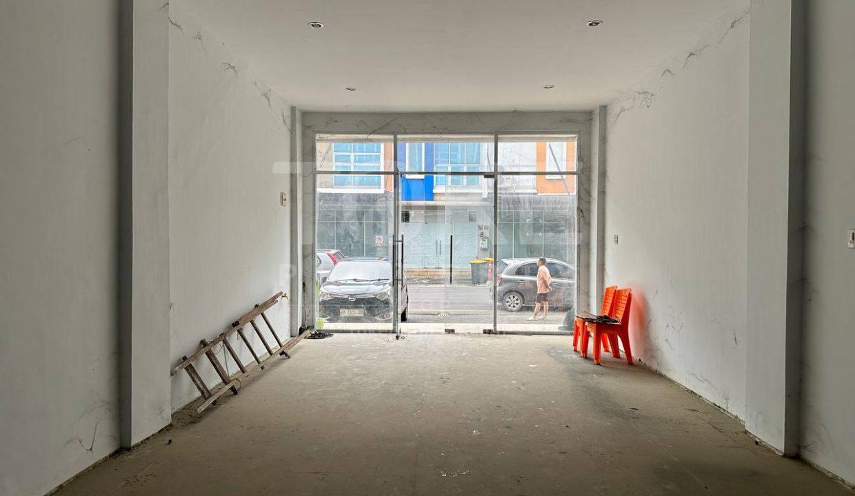 photo_2025-11-18_16-11-00