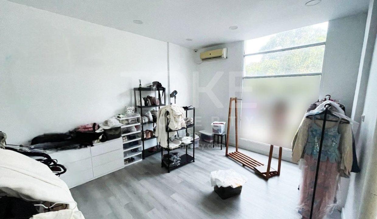 WhatsApp Image 2026-01-19 at 11.46.02 AM